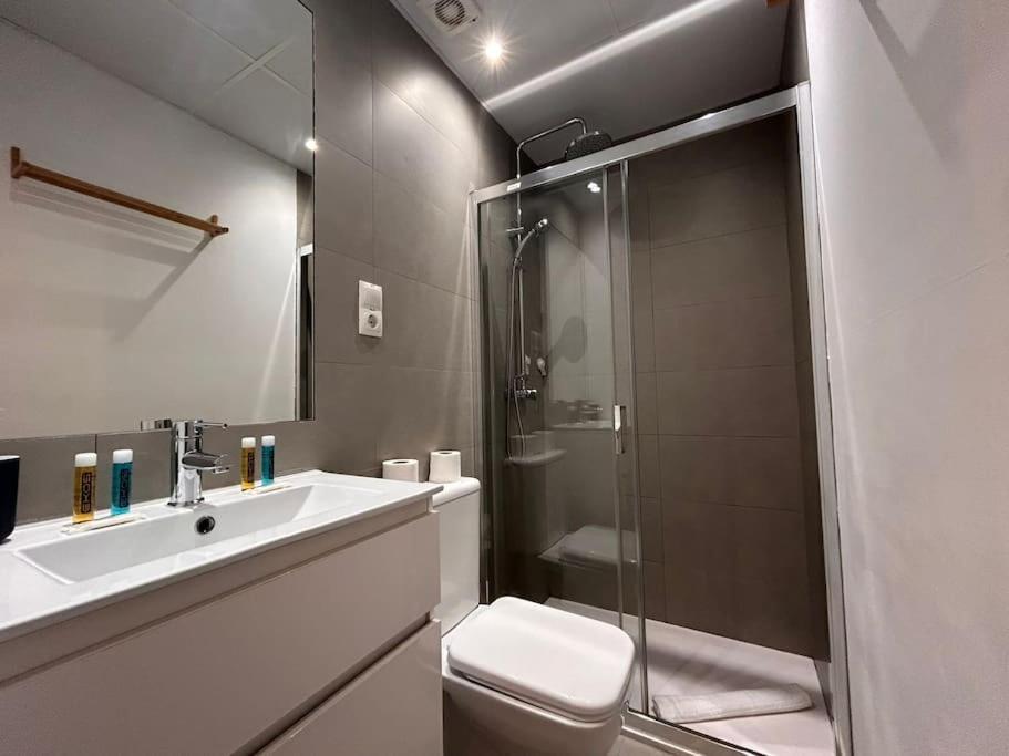 Apartment Penthouse + Terrace In Estrecho - En 20 Madrid